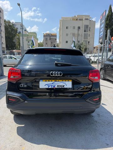 אאודי Q2