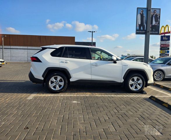 מודעת רכב טויוטה RAV4