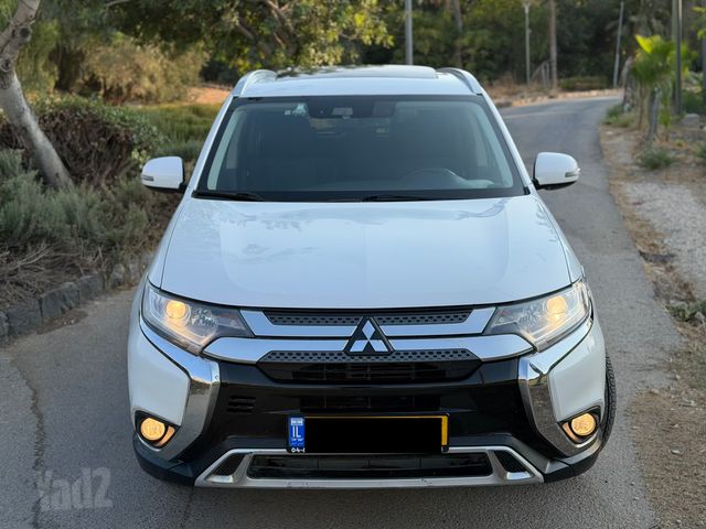 מיצובישי אאוטלנדר