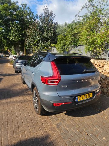 מודעת רכב וולוו XC40
