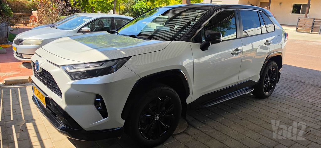 טויוטה RAV4
