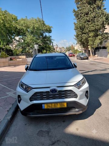 מודעת רכב טויוטה RAV4