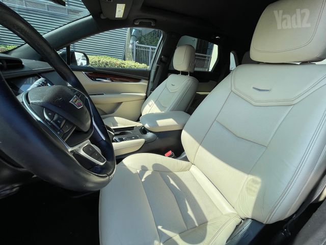 קאדילק XT5