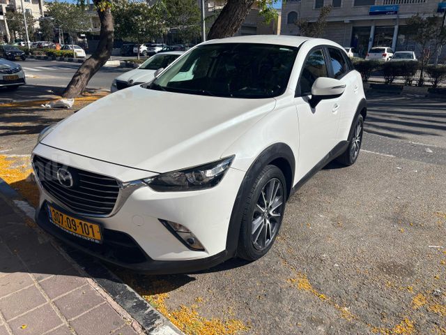 מודעת רכב מאזדה CX-3