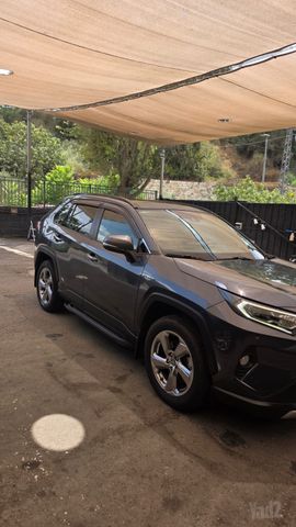 טויוטה RAV4