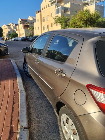 טויוטה יאריס