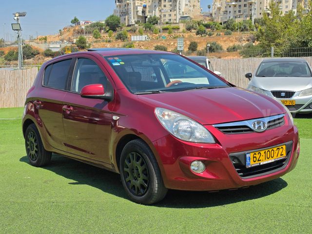 יונדאי i20