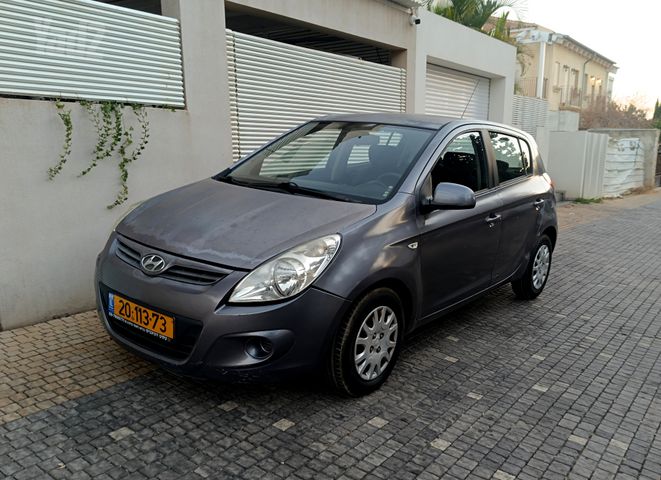 מודעת רכב יונדאי i20