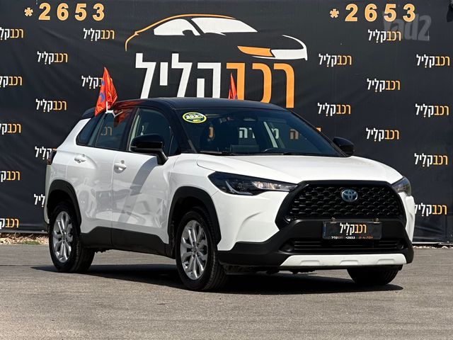 טויוטה קורולה קרוס