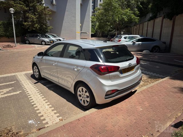 יונדאי i20
