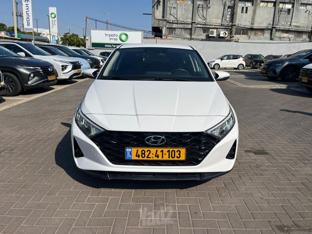 יונדאי i20