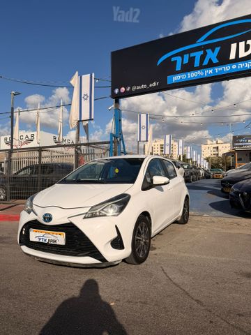 טויוטה יאריס