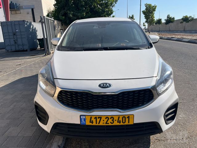 מודעת רכב קיה קארנס