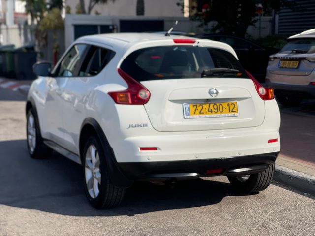 ניסאן ג'וק