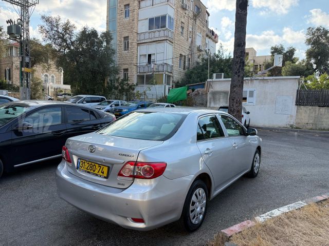 טויוטה קורולה