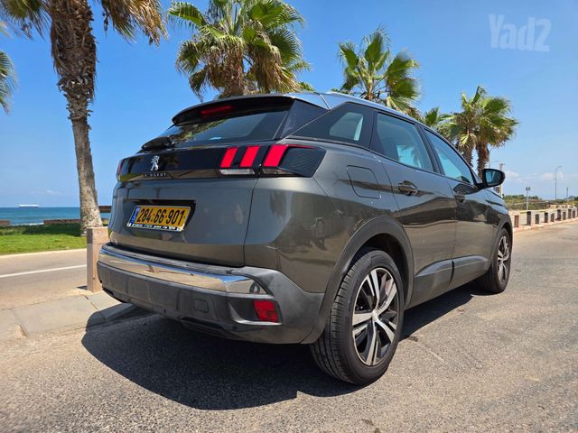 פיג'ו 3008