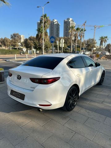 מאזדה 3