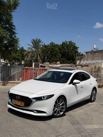 מודעת רכב מאזדה 3