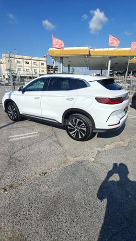 בי.ווי.די סיל U