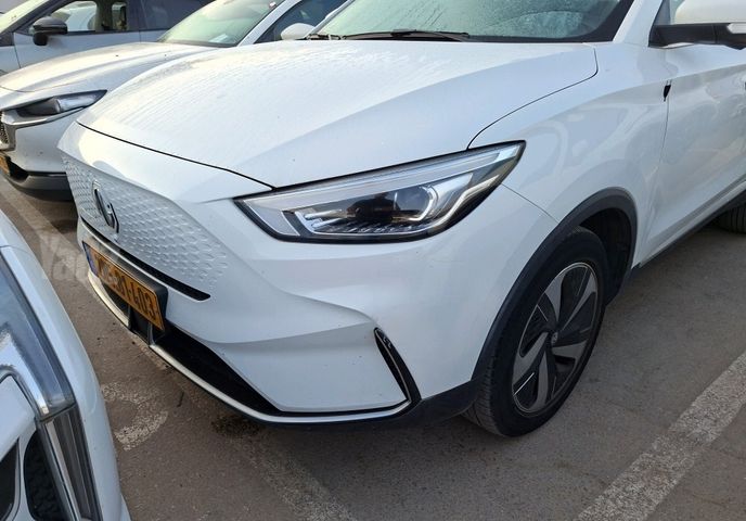 אם ג'י ZS