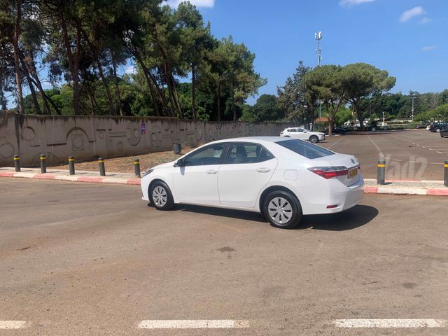טויוטה קורולה