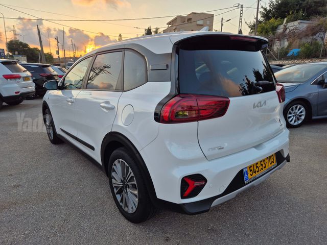 קיה נירו פלוס