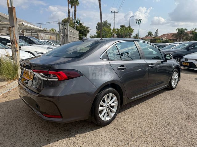 טויוטה קורולה