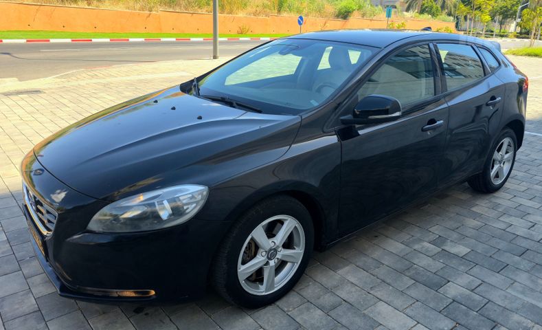 מודעת רכב וולוו V40