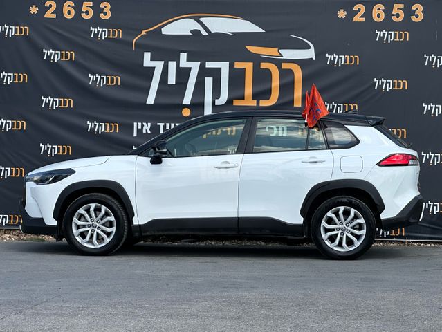 טויוטה קורולה קרוס
