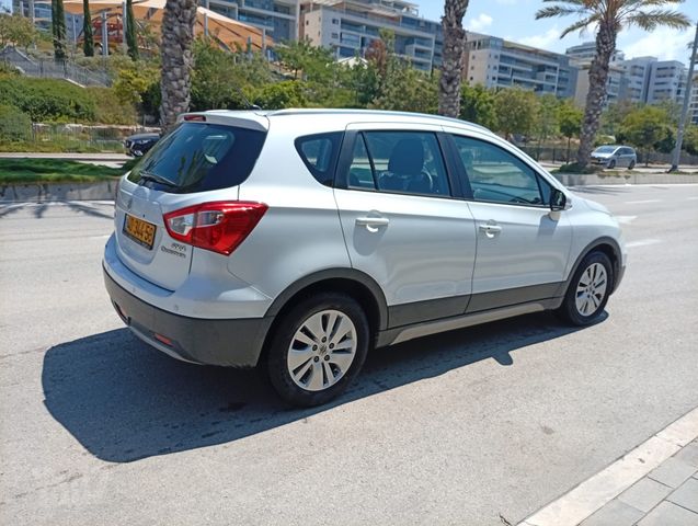סוזוקי קרוסאובר