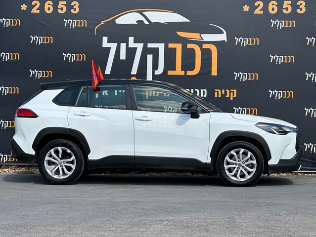 טויוטה קורולה קרוס
