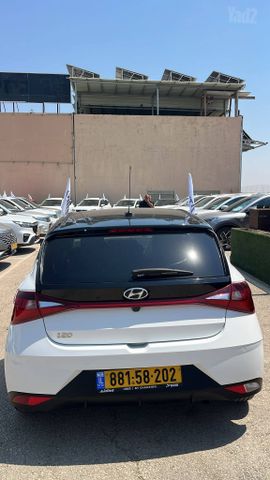 יונדאי i20