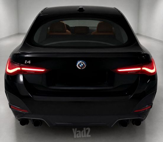 ב מ וו i4