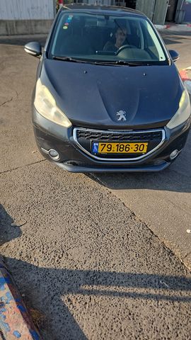 מודעת רכב פיג'ו 208