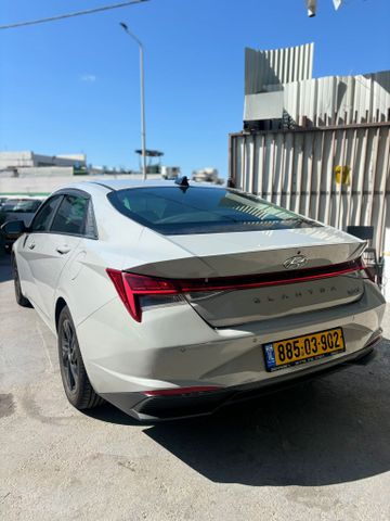 יונדאי אלנטרה