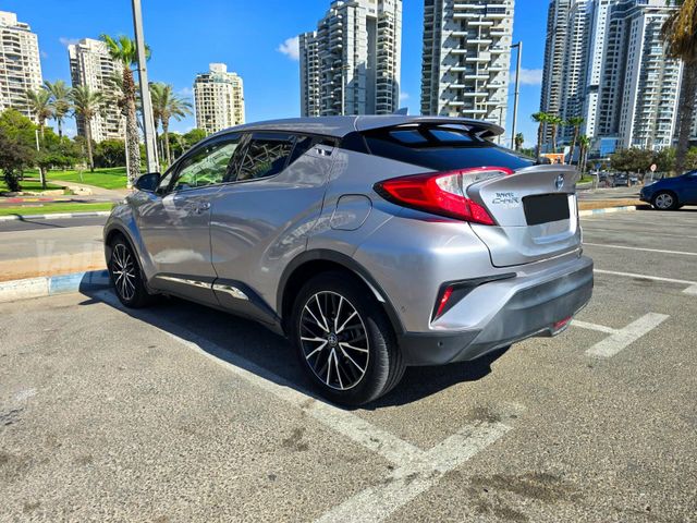 טויוטה C-HR
