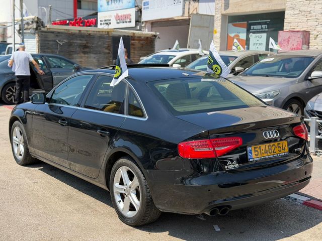 אאודי A4