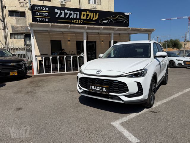 מודעת רכב אם ג'י ZS
