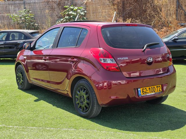 יונדאי i20