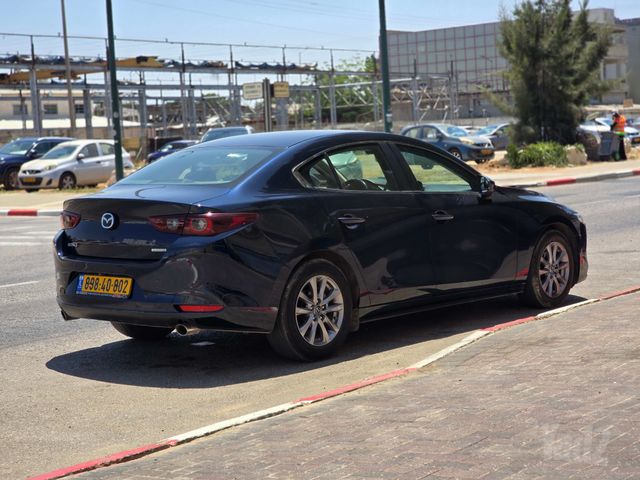 מאזדה 3