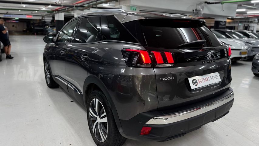 פיג'ו 3008