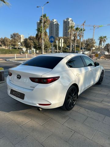מאזדה 3