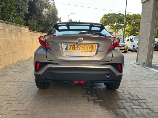 טויוטה C-HR
