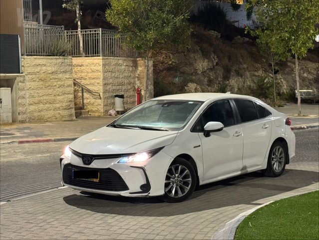 טויוטה קורולה