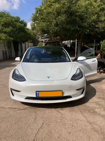 מודעת רכב טסלה מודל 3