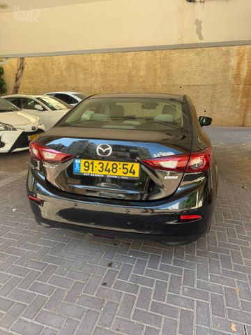 מאזדה 3