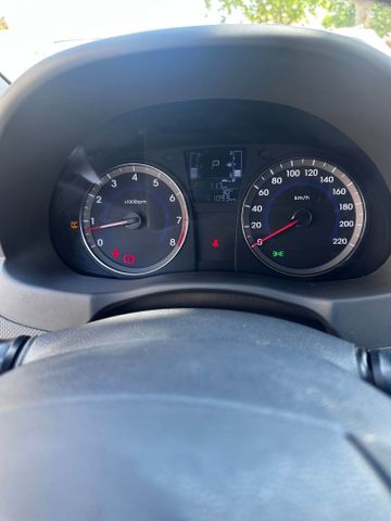 יונדאי אקסנט i25