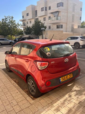 יונדאי i10