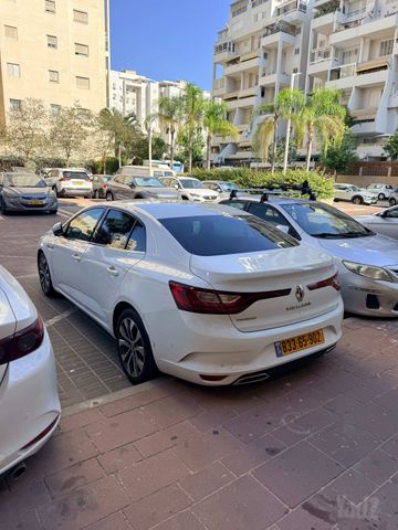 רנו מגאן