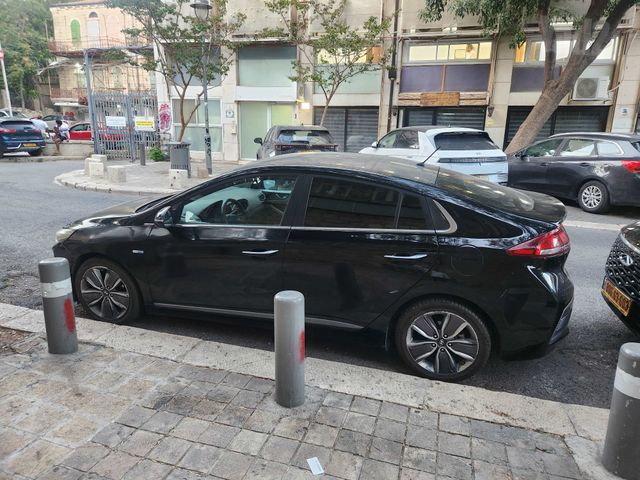 יונדאי איוניק
